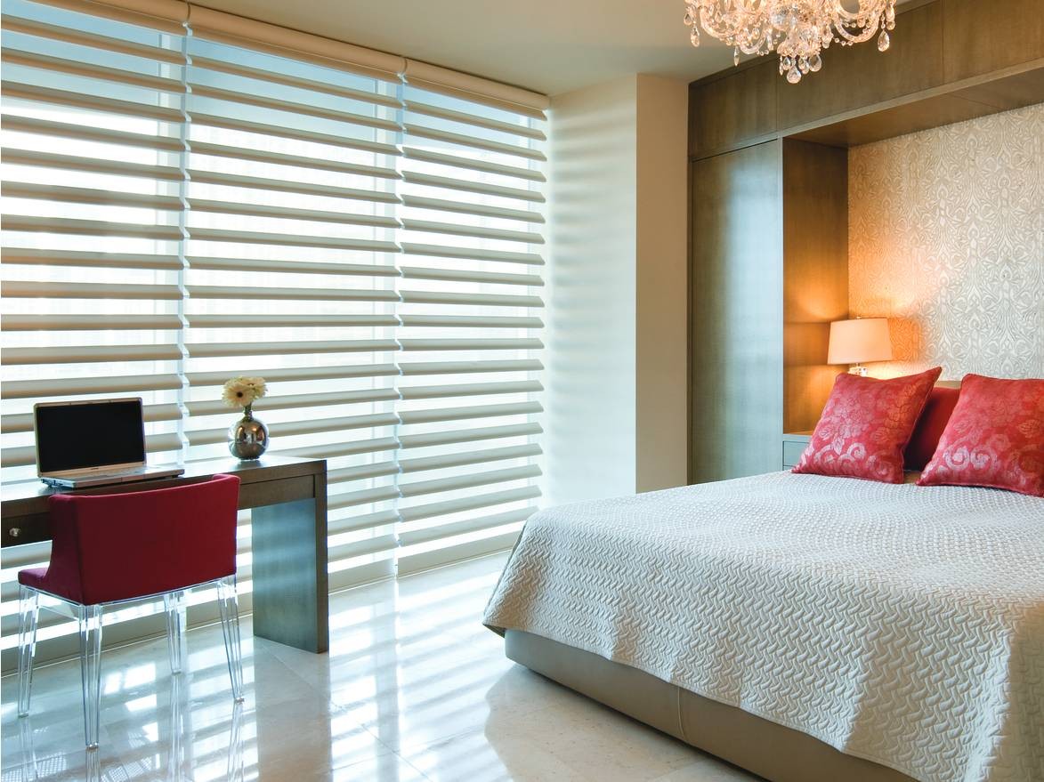 Custom bedding Parsippany, New Jersey (NJ) luxury bedding, featuring custom drapery, accent pillows, duvet